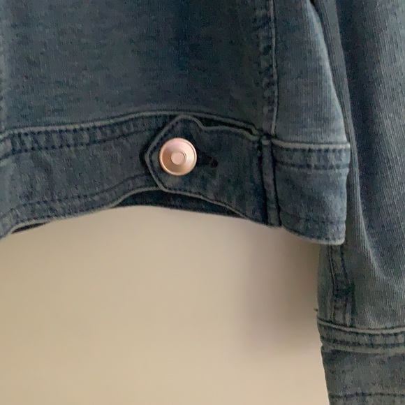 NWOT Chico’s Zenergy Embroidered Jacket - Picture 4 of 5